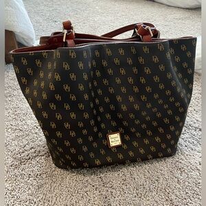 Dooney & Bourke purse